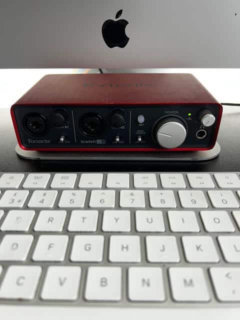 Focusrite Scarlett 2i2 Audio Interface of Mark Thomas British Voiceover